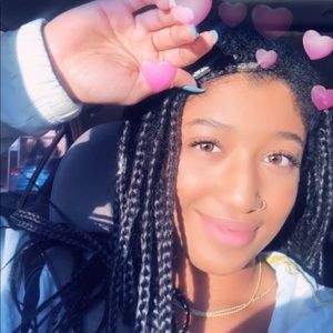 Meet your Posher, Yesenia